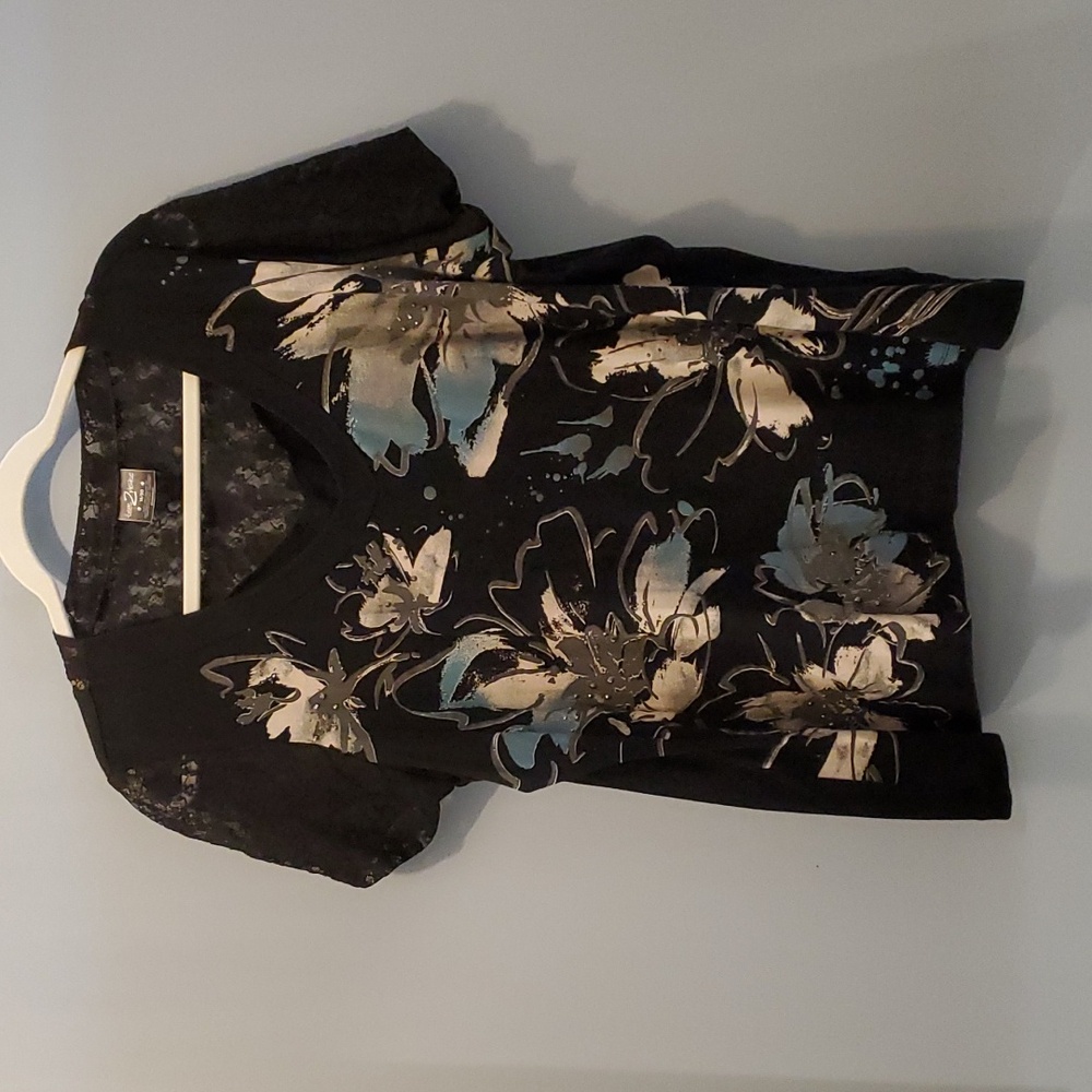 18/20 tropical print tee